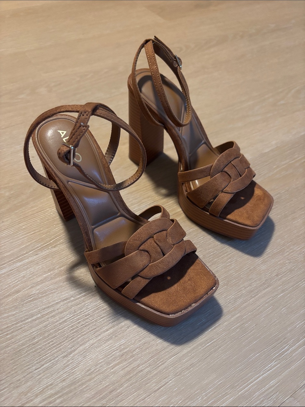 NIB ALDO Women's Beverlyanne Block Heel Sandal size 5